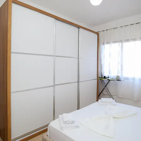 Daire Lion Fountain17 Sea View, Balcony, Free Tennis & Basketball