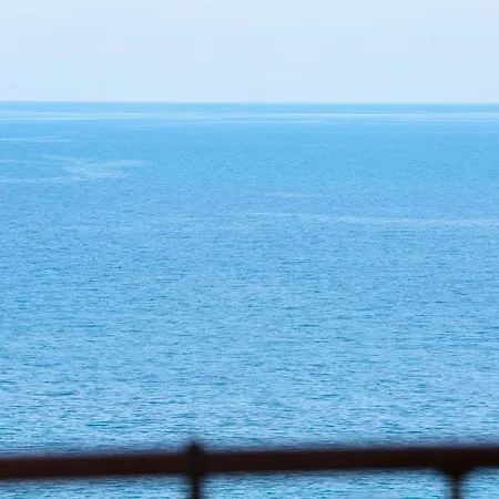 Lion Fountain17 Sea View, Balcony, Free Tennis & Basketball Daire *